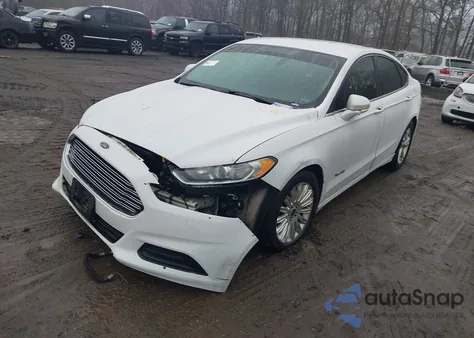2013 Ford Fusion Hybrid Se z USA, uszkodzony, nr VIN 3FA6P0LU1DR328768
